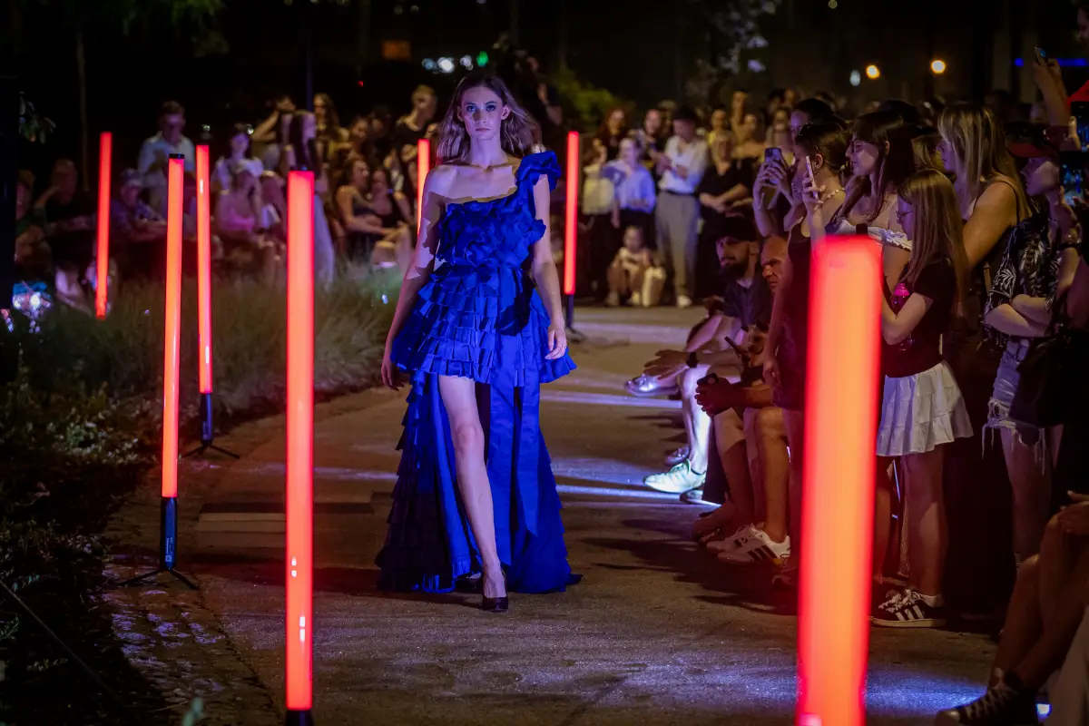 Rozpoczęcie OFF Fashion FIRE z pokazem Adriana Lewandowskiego