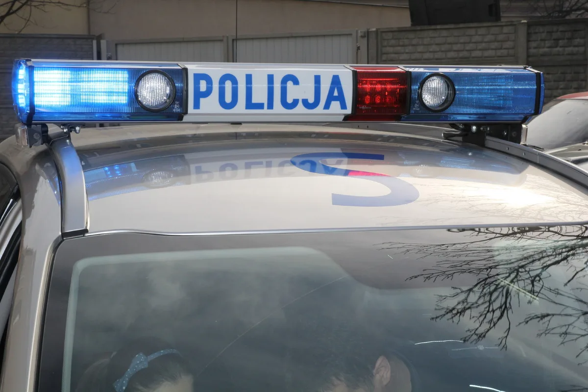 Policjanci pomogli zdezorientowanemu seniorowi w Gołoszycach