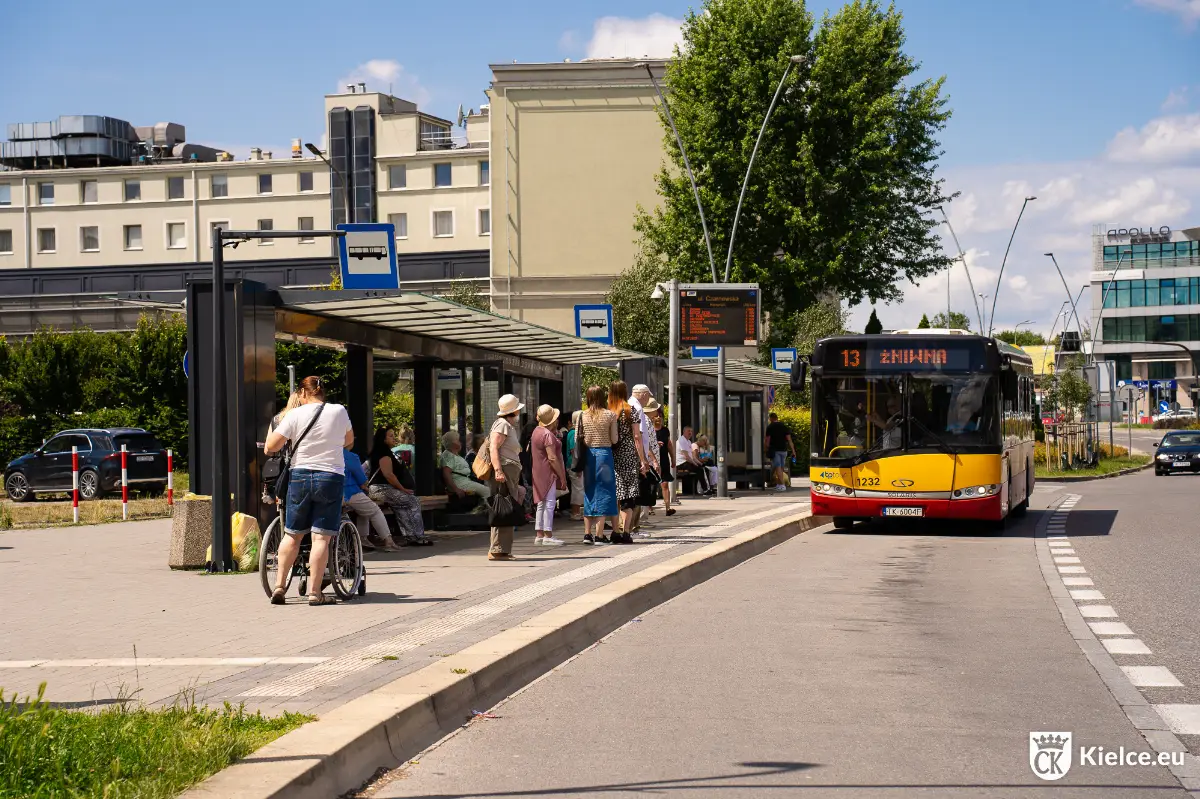 Zarząd Transportu Miejskiego w Kielcach zachęca do zakupu biletów semestralnych