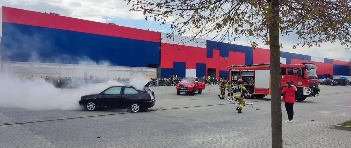 Pokaz gaszenia pożaru na IV Międzynarodowych Targach Polsecure