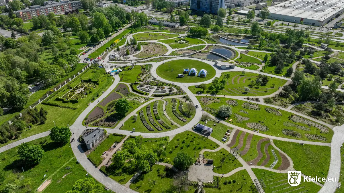 The One – Kobiecy event w Ogrodzie Botanicznym w Kielcach