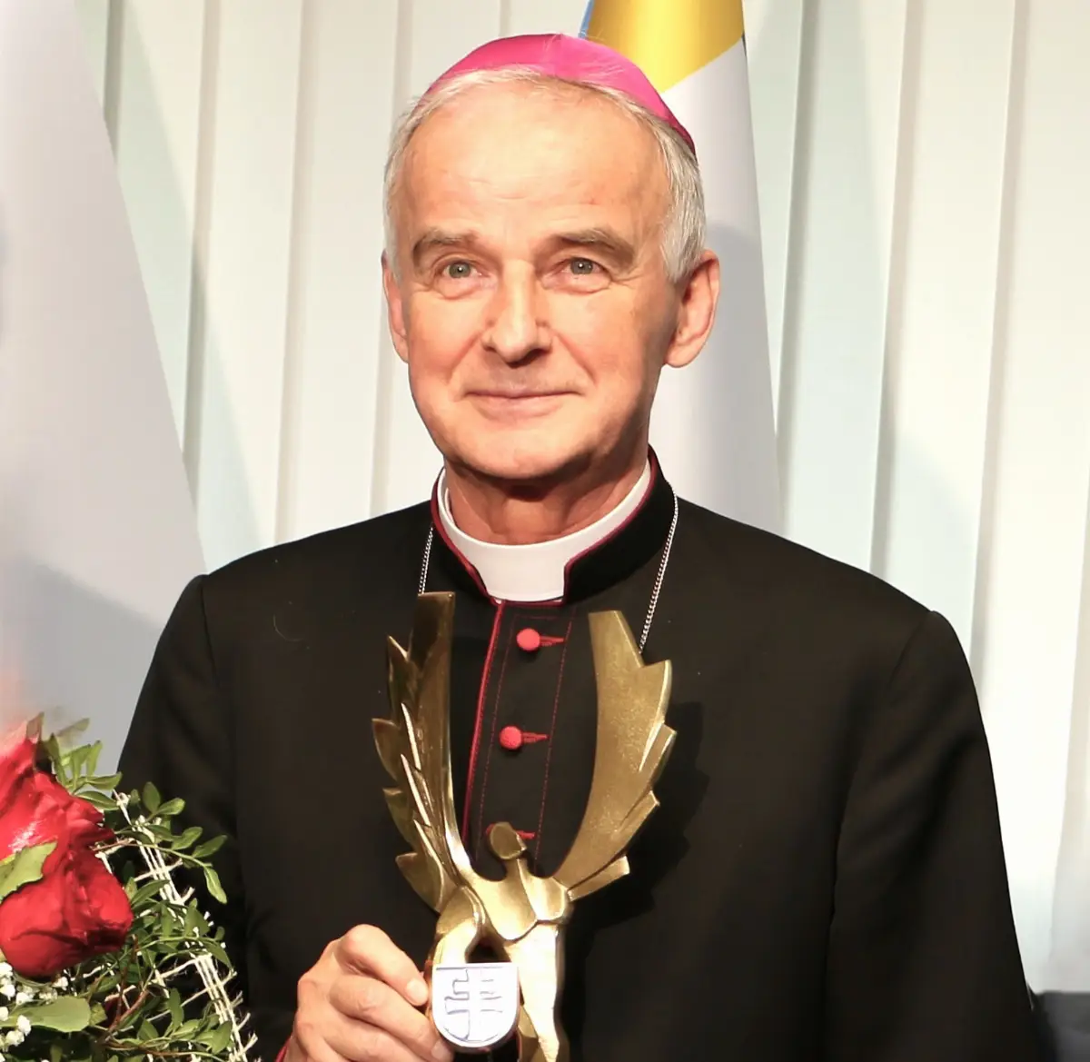 Nabór zgłoszeń na tytuły Honorowy Obywatel i Zasłużony dla Powiatu Kieleckiego
