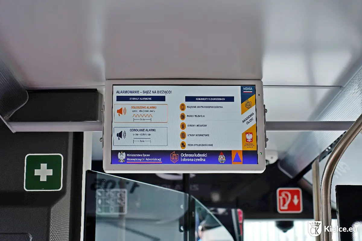 Poradnik dotyczący zachowania w sytuacjach kryzysowych w kieleckich autobusach