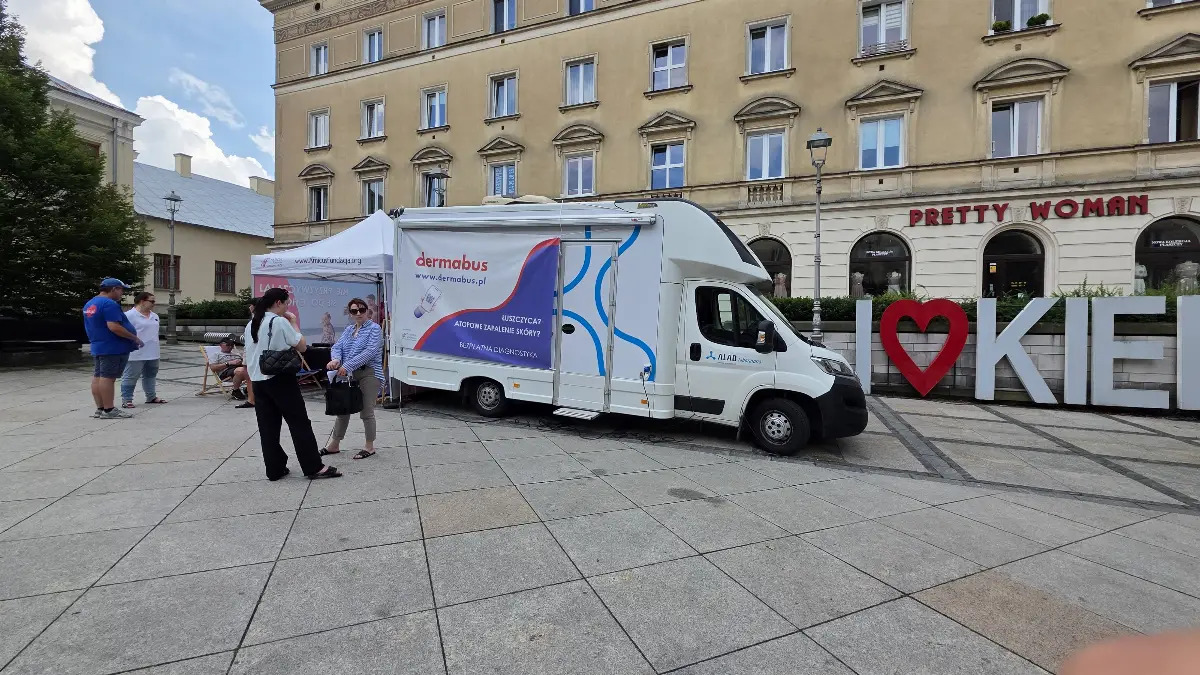 Dermabus z akcją profilaktyczną w Kielcach